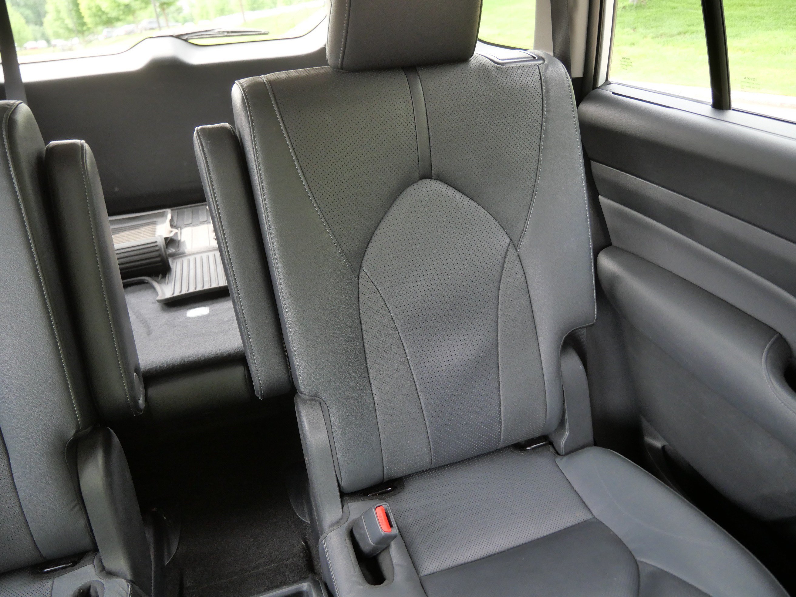 Certified 2024 Toyota Grand Highlander AWD image 15