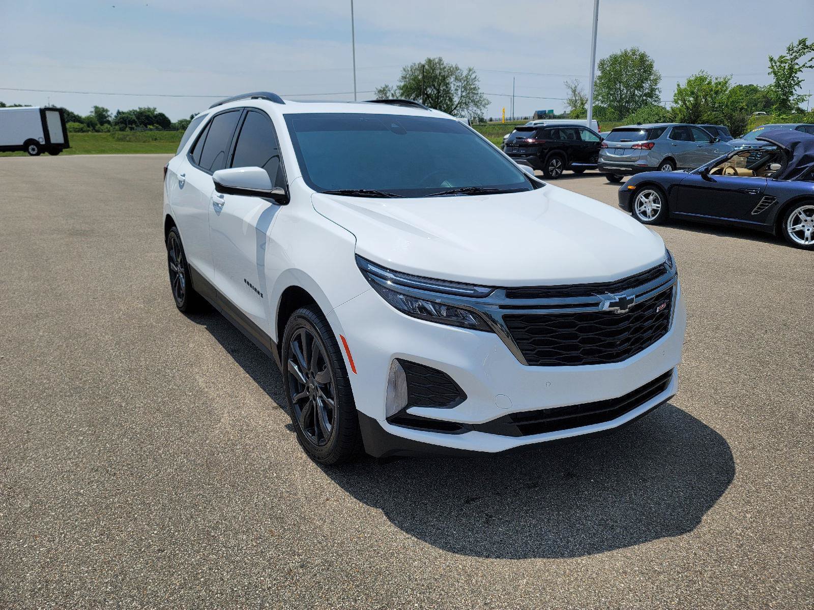 Used 2022 Chevrolet Equinox RS w/ RS Leather Package AWD/4WD image 11