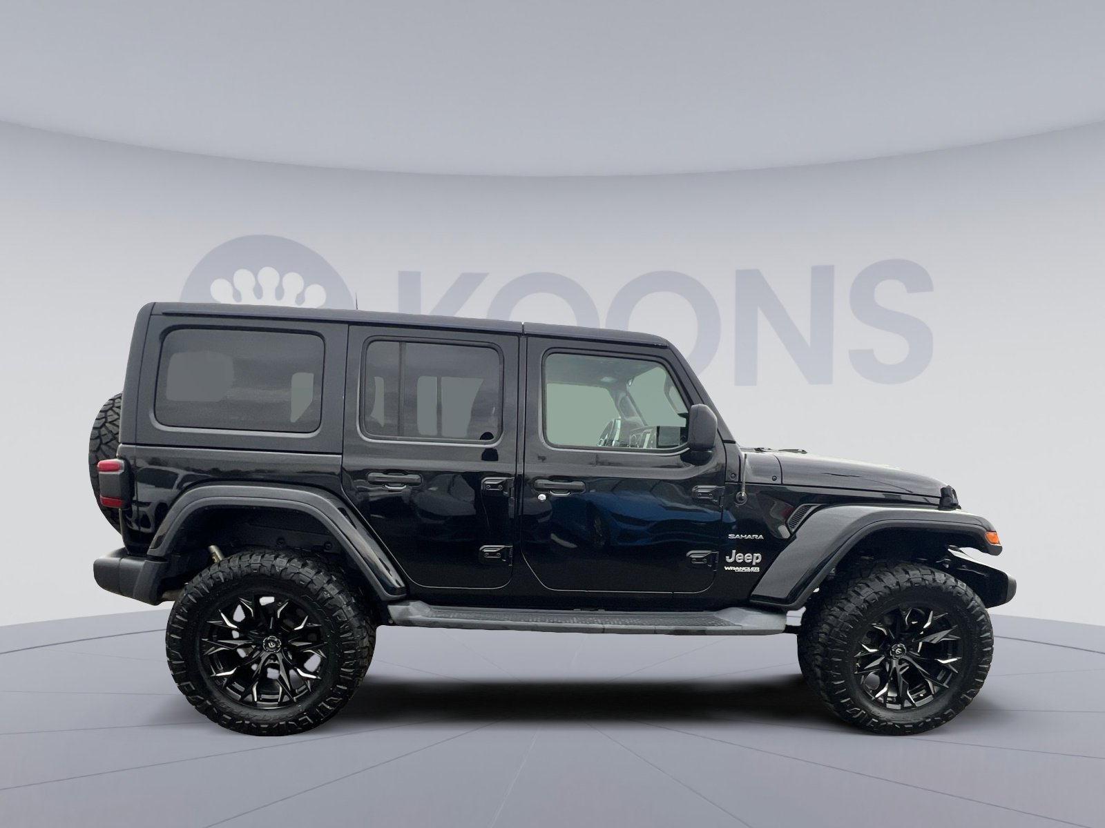 Used 2019 Jeep Wrangler Unlimited Sahara w/ Cold Weather Group image 8