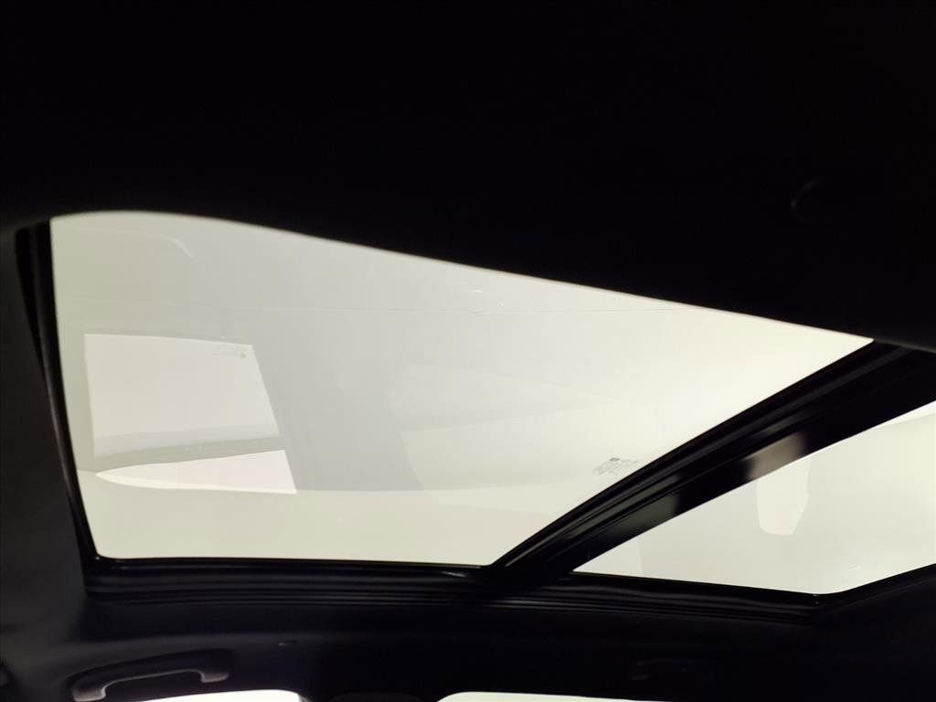 Certified 2025 Cadillac XT5 Premium Luxury FWD image 7