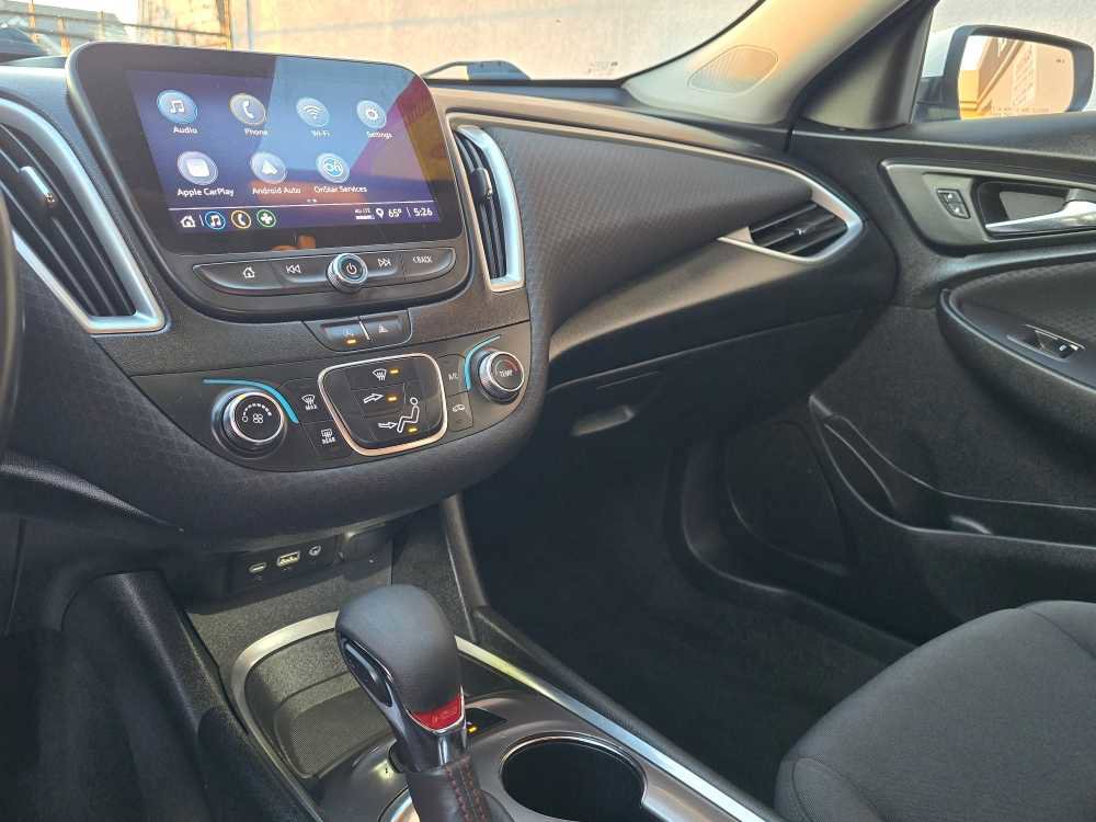 Used 2022 Chevrolet Malibu RS image 18