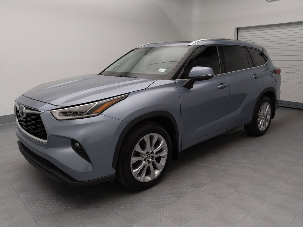 Used 2020 Toyota Highlander Limited image 2