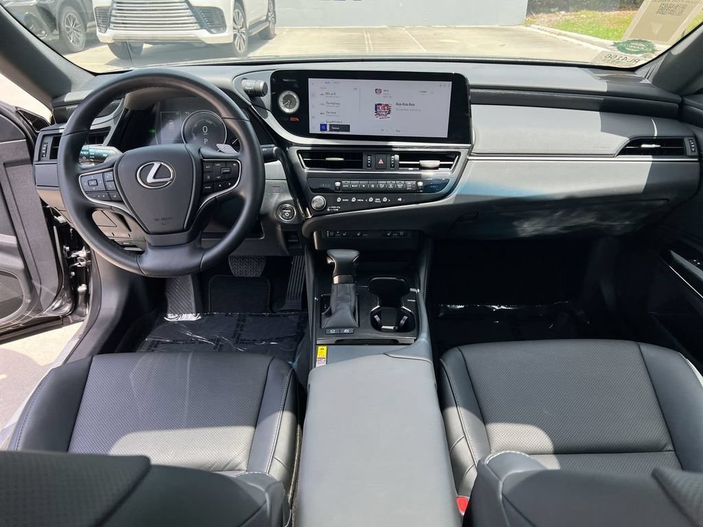 Certified 2025 Lexus ES 300h w/ Premium Package FWD image 20