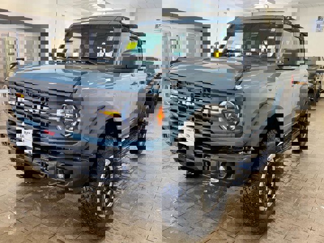 Used 2023 Ford Bronco Black Diamond w/ Sasquatch Package image 4