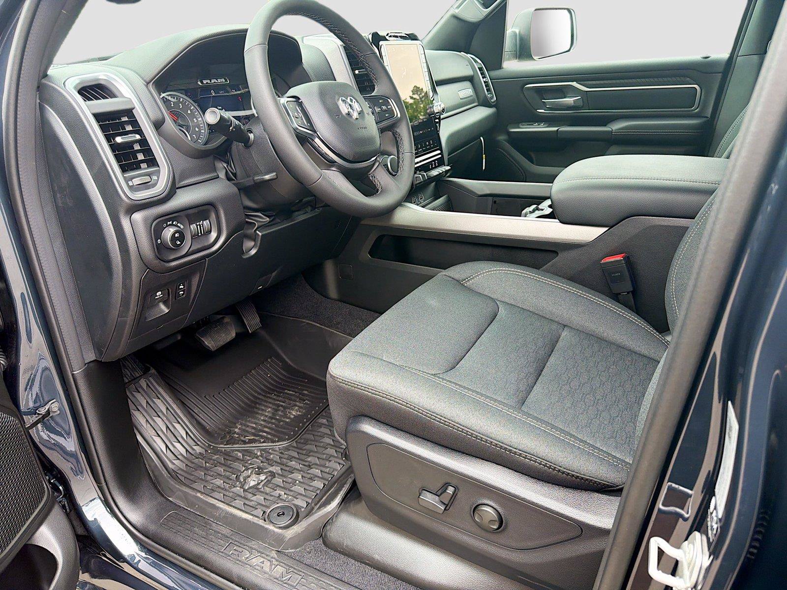 New 2026 RAM 1500 Big Horn AWD/4WD image 25