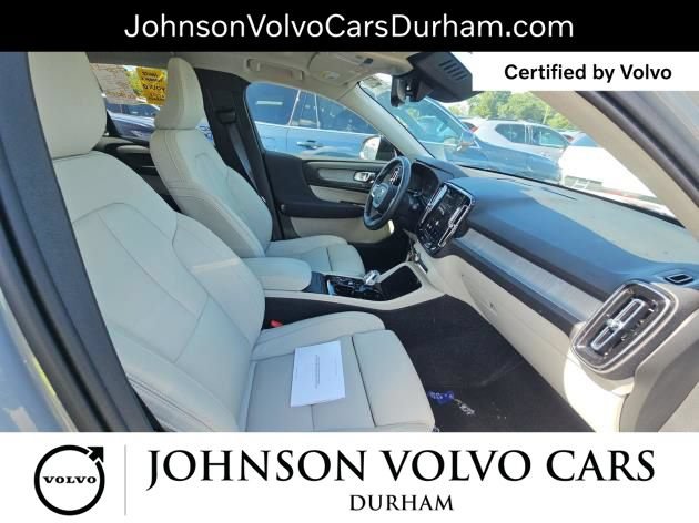 Used 2026 Volvo XC40 B5 Plus AWD/4WD image 9