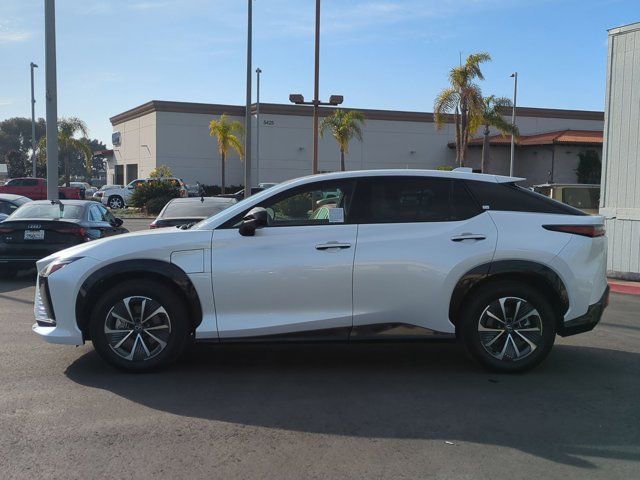 Used 2023 Lexus RZ 450e Premium w/ Technology Package image 9