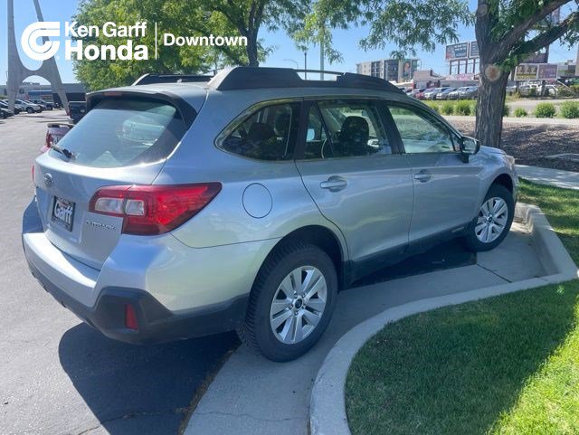 Used 2019 Subaru Outback 2.5i AWD/4WD image 1