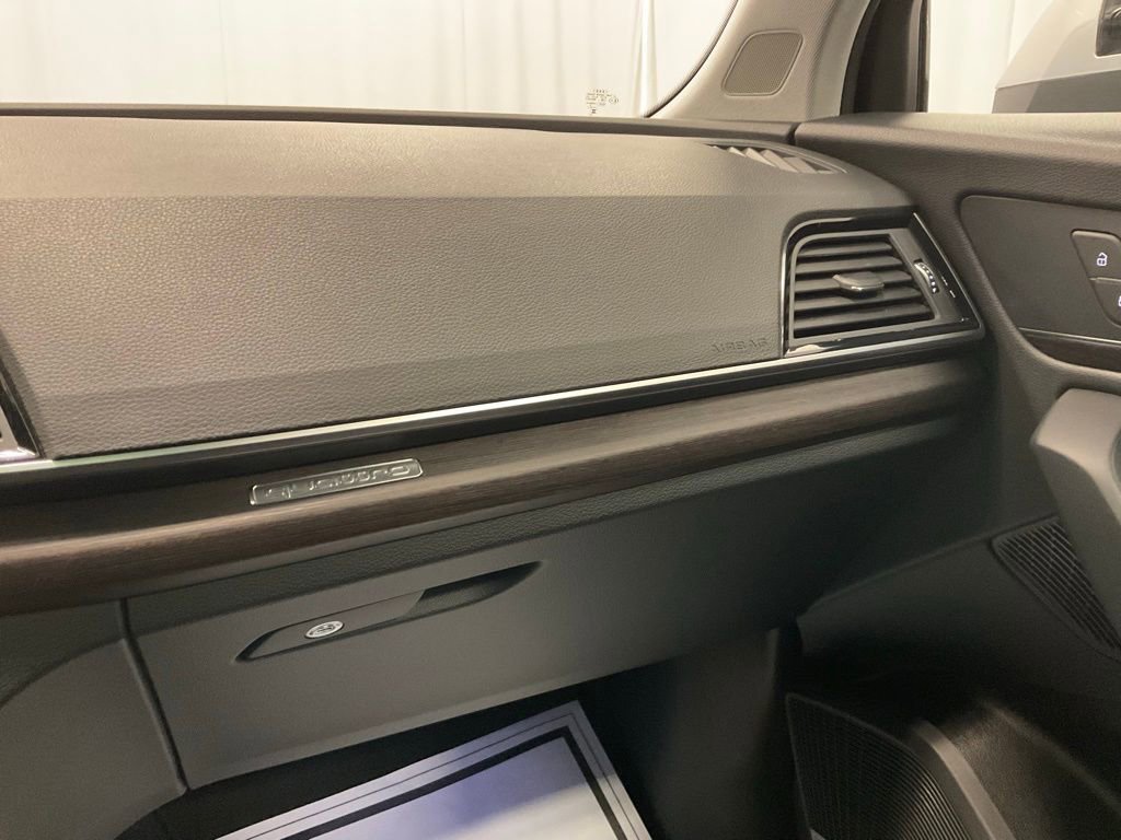 Used 2024 Audi Q5 2.0T Premium Plus image 27