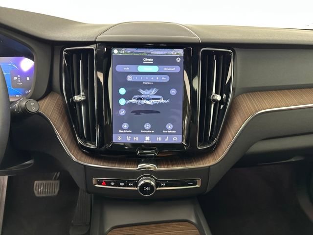 Used 2022 Volvo XC60 B5 Momentum w/ Climate Package image 20