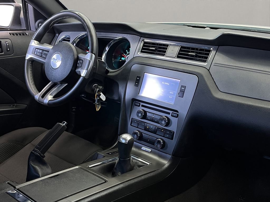 Used 2013 Ford Mustang GT RWD image 18