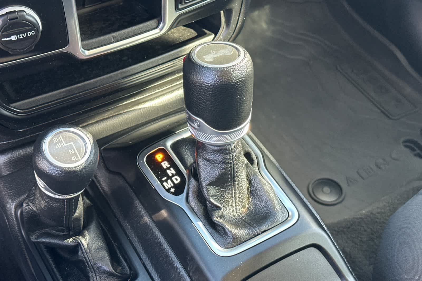 Used 2023 Jeep Wrangler Sport AWD/4WD image 23