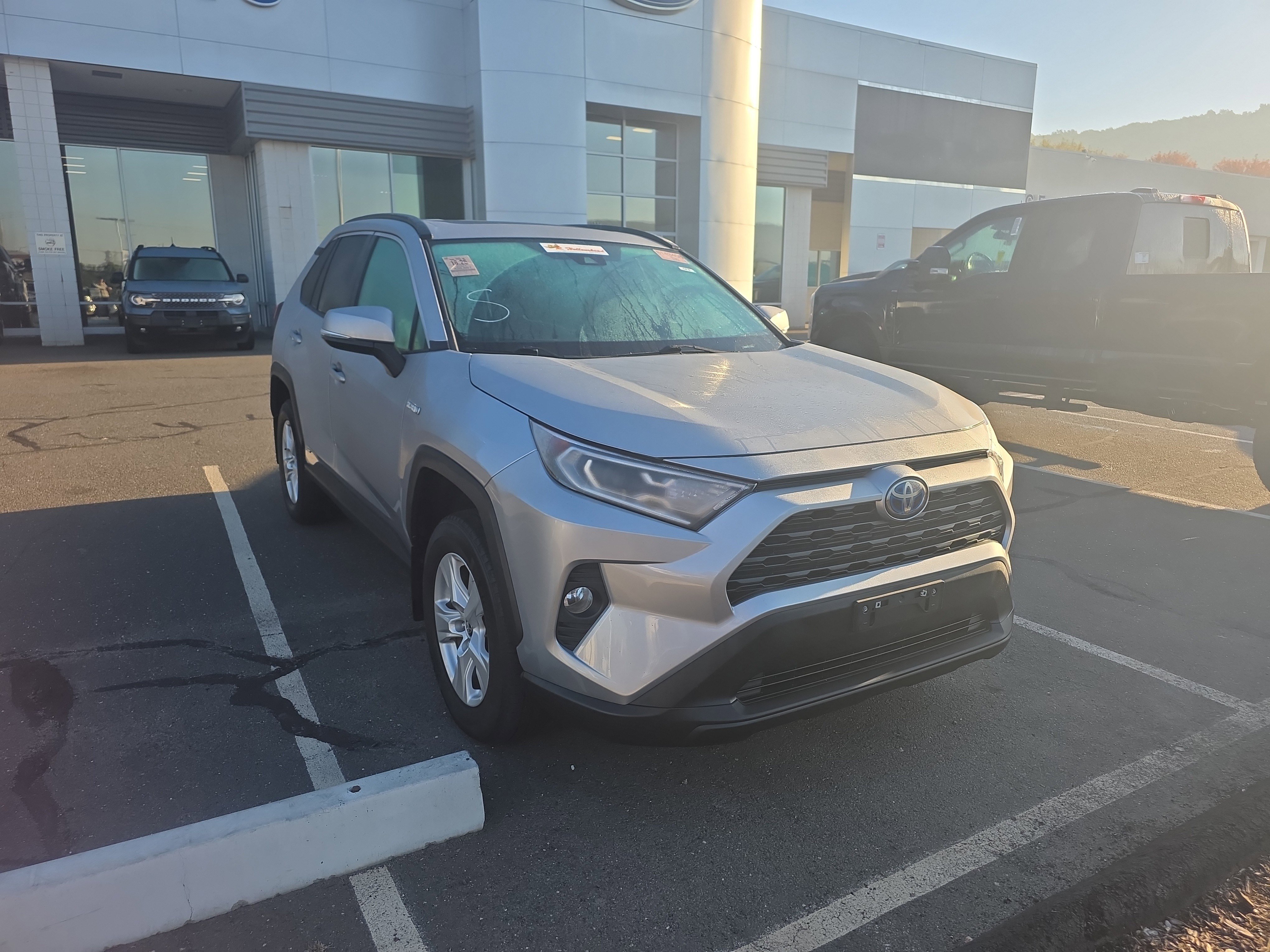 Used 2021 Toyota RAV4 XLE w/ Convenience Package