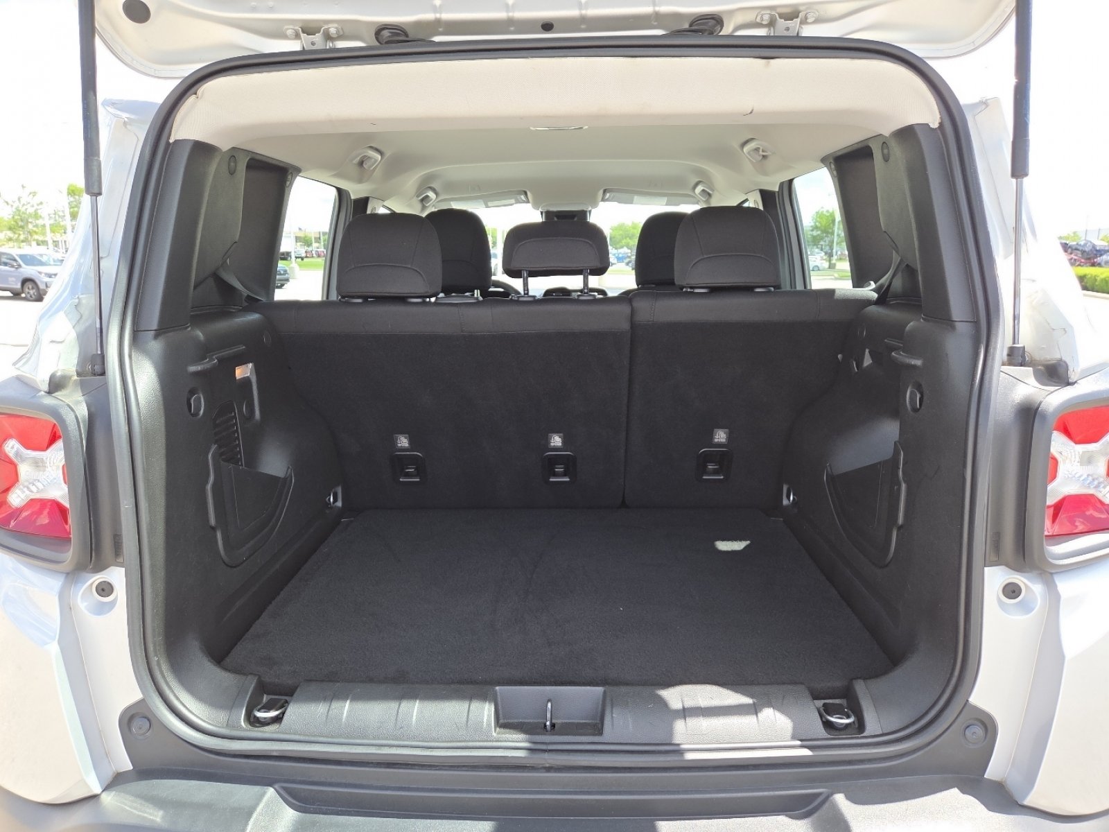 Used 2021 Jeep Renegade Sport AWD/4WD image 19