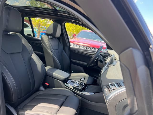 Used 2024 BMW X3 sDrive30i w/ M Sport Package RWD image 32