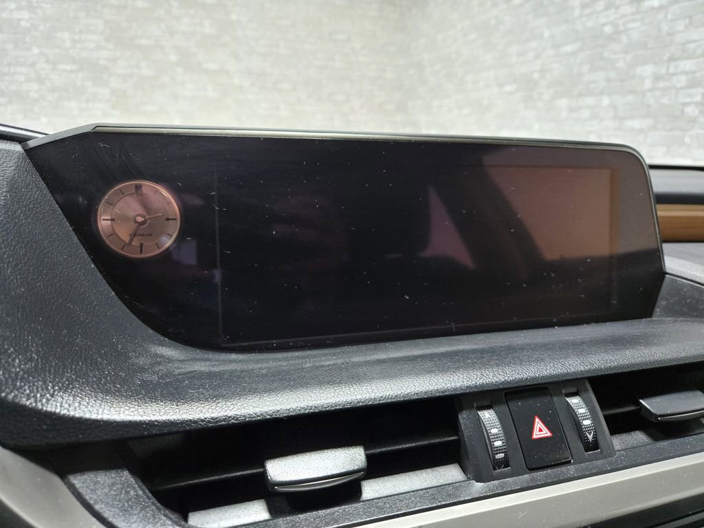 Used 2019 Lexus ES 350 Luxury w/ Accessory Package 2 image 21