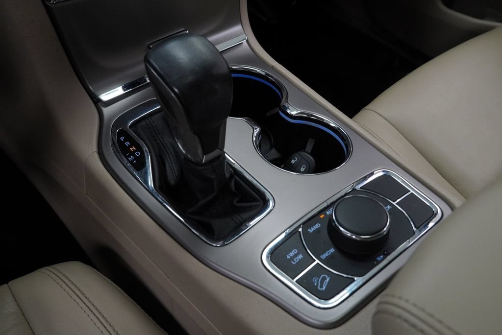 Certified 2021 Jeep Grand Cherokee Limited AWD/4WD image 40