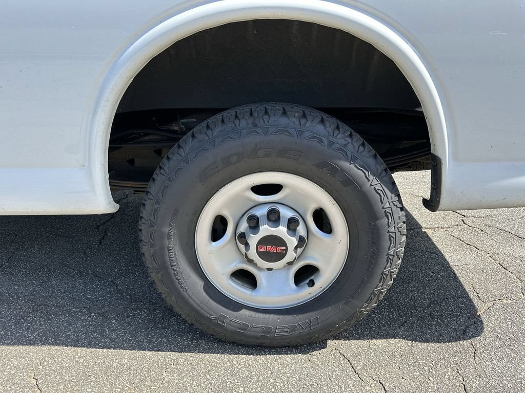 Used 2023 GMC Savana 2500 w/ Driver Convenience Package RWD image 33