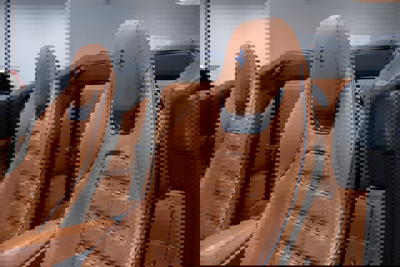 Used 2020 Ferrari Portofino image 23