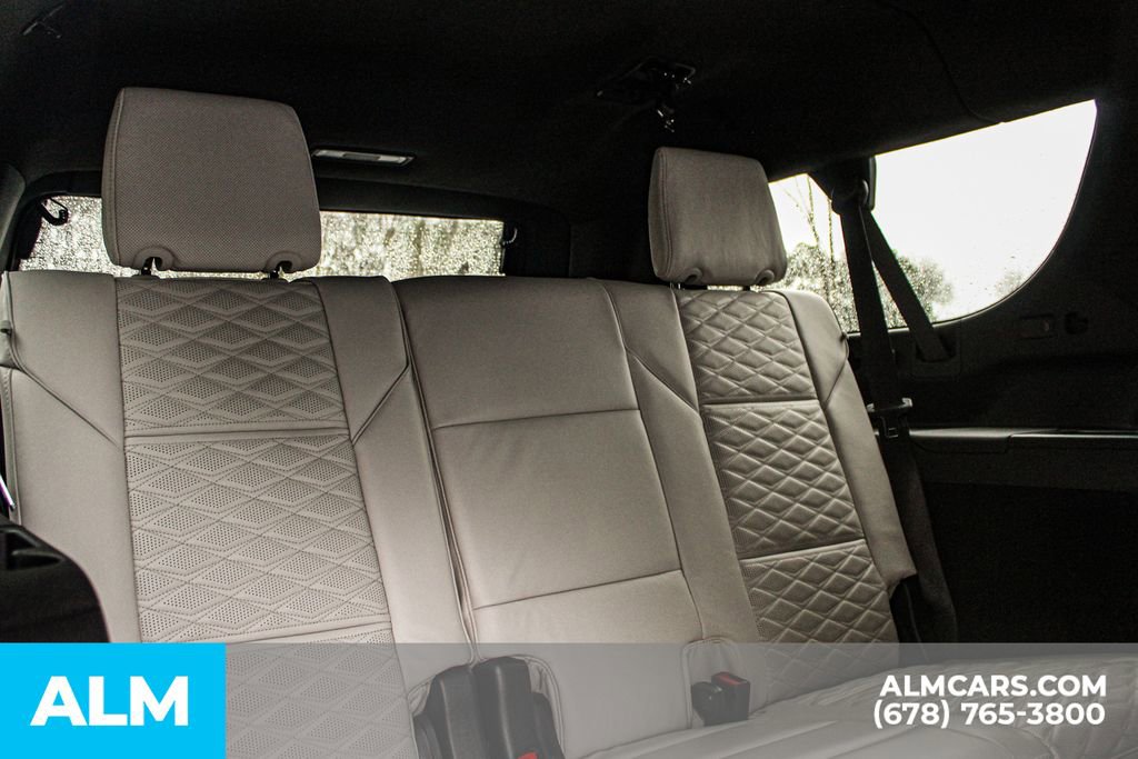 Used 2026 Cadillac Escalade ESV Platinum Sport image 21