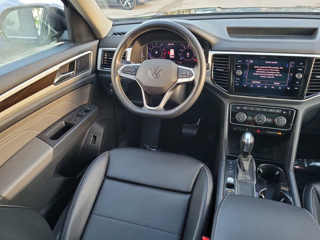 Used 2023 Volkswagen Atlas SE w/ Panoramic Sunroof Package image 10