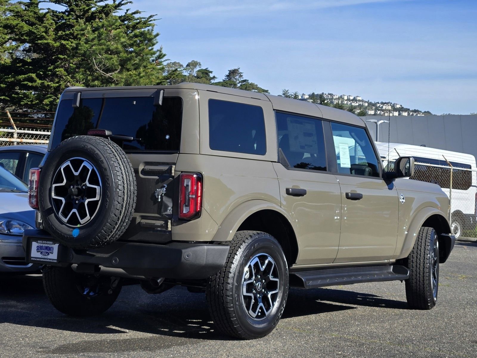 New 2026 Ford Bronco Outer Banks image 4
