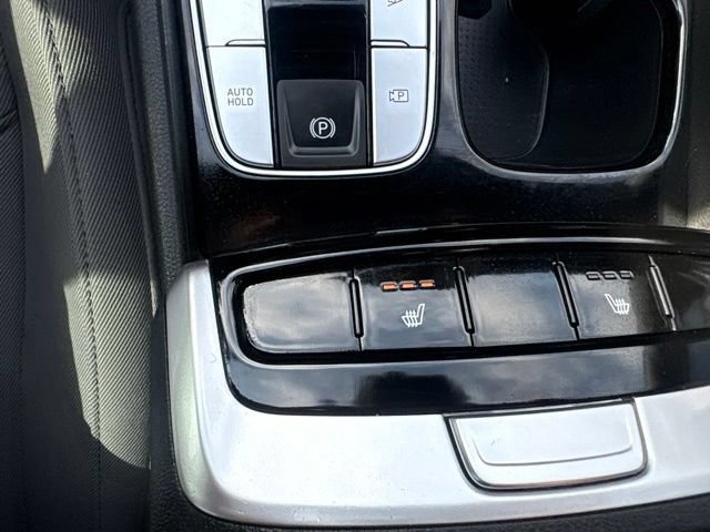 Used 2022 Hyundai Santa Cruz SEL FWD image 2