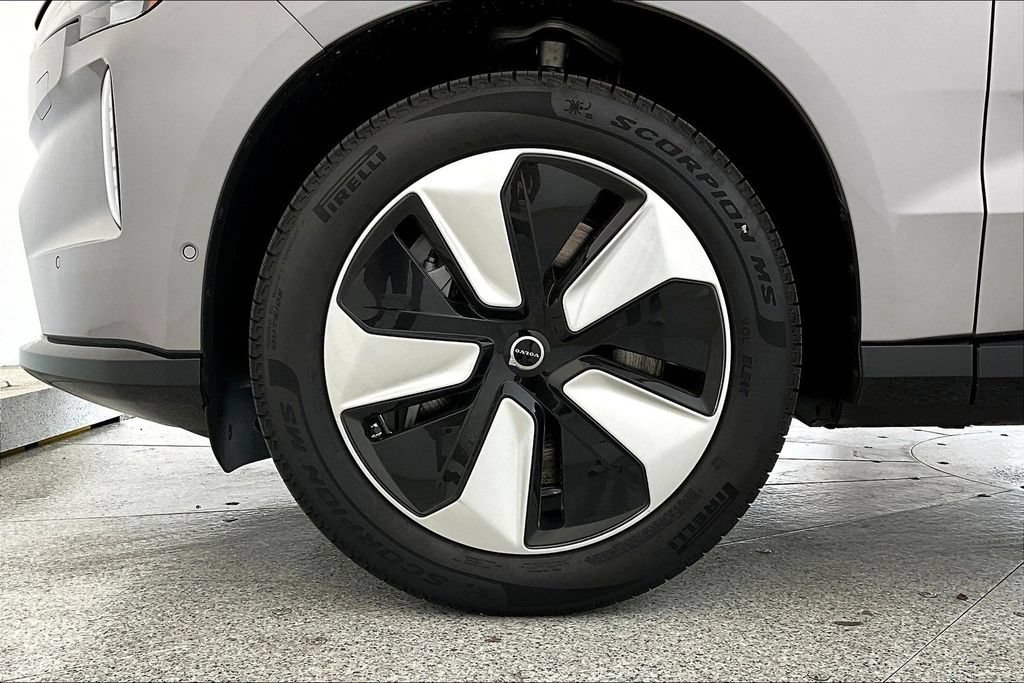 New 2026 Volvo EX90 Plus RWD image 34