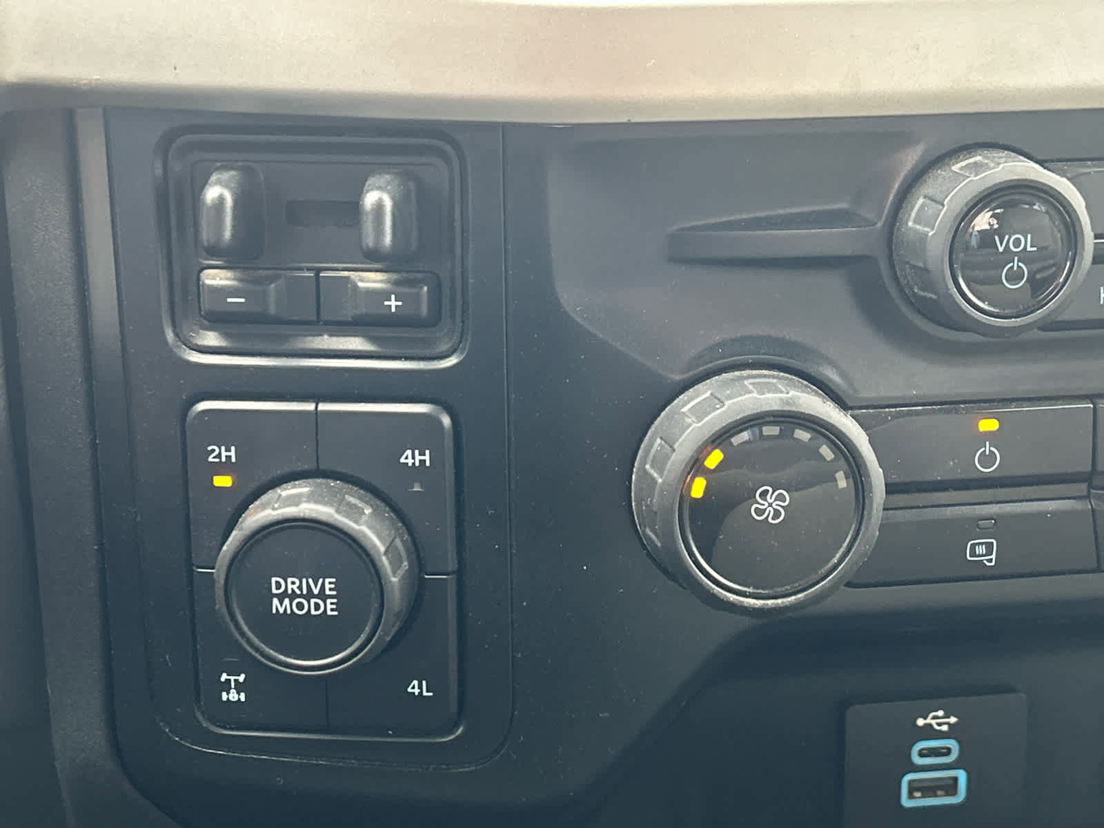 Used 2023 Ford F250 XLT image 15