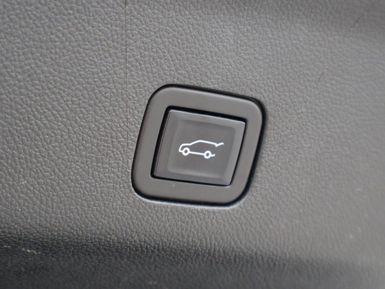 Used 2023 Chevrolet Tahoe LT AWD/4WD image 7