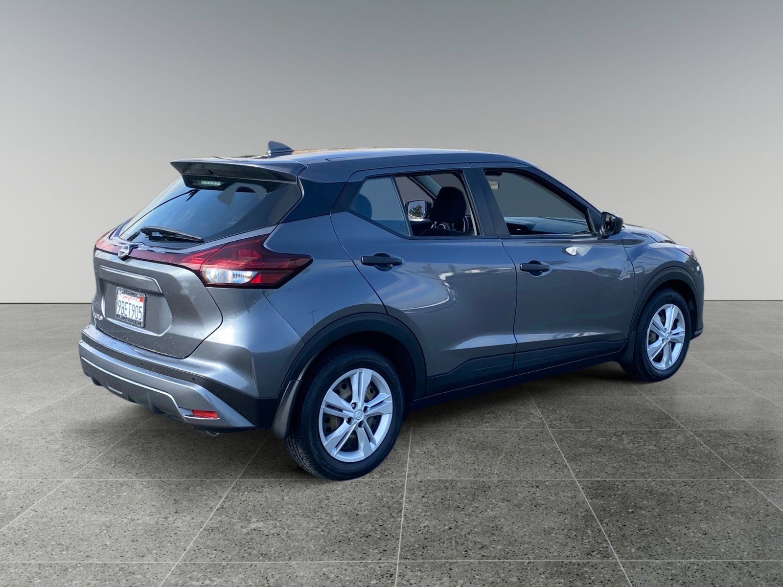 Used 2022 Nissan Kicks S w/ Interior Electronics Package FWD image 5