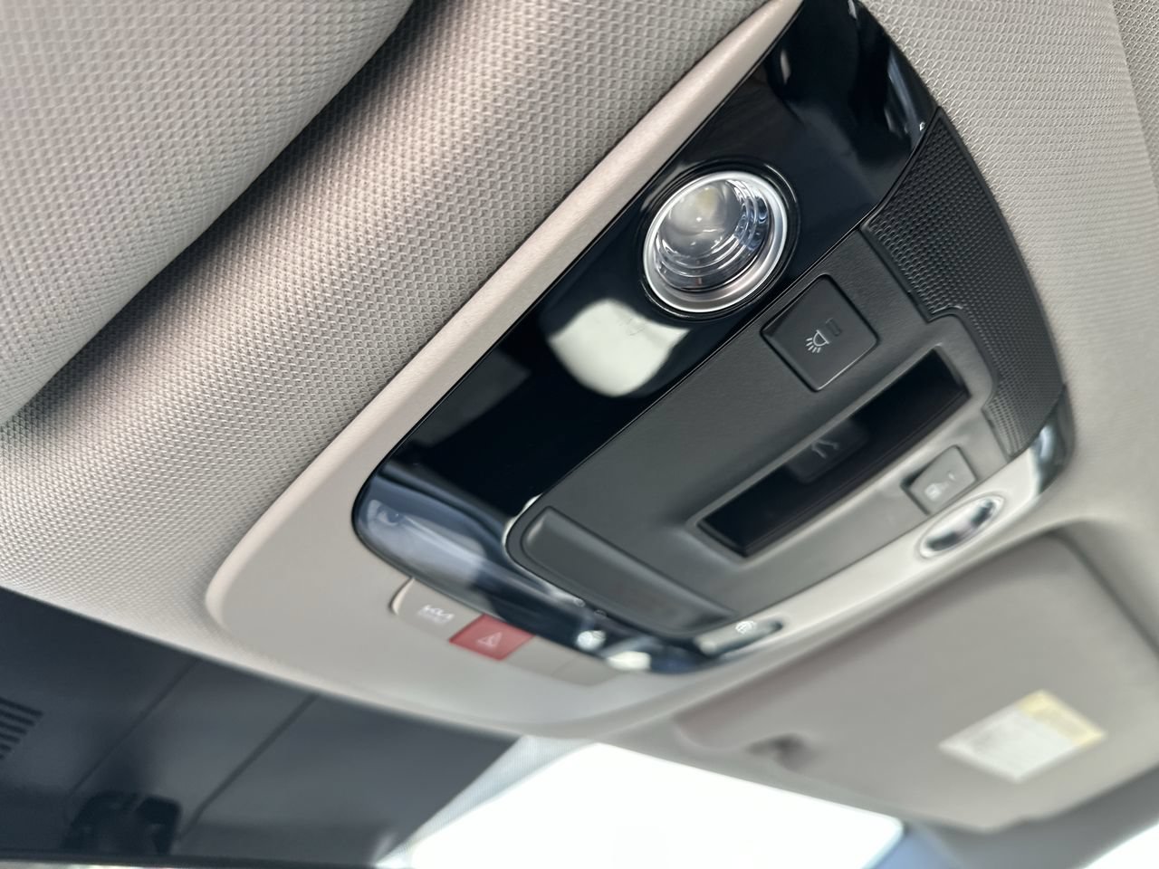 New 2026 Kia Sorento S w/ S Panoramic Sunroof Package FWD image 9