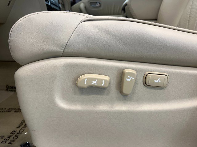 Used 2011 INFINITI QX56 4WD w/ Deluxe Touring Pkg image 12
