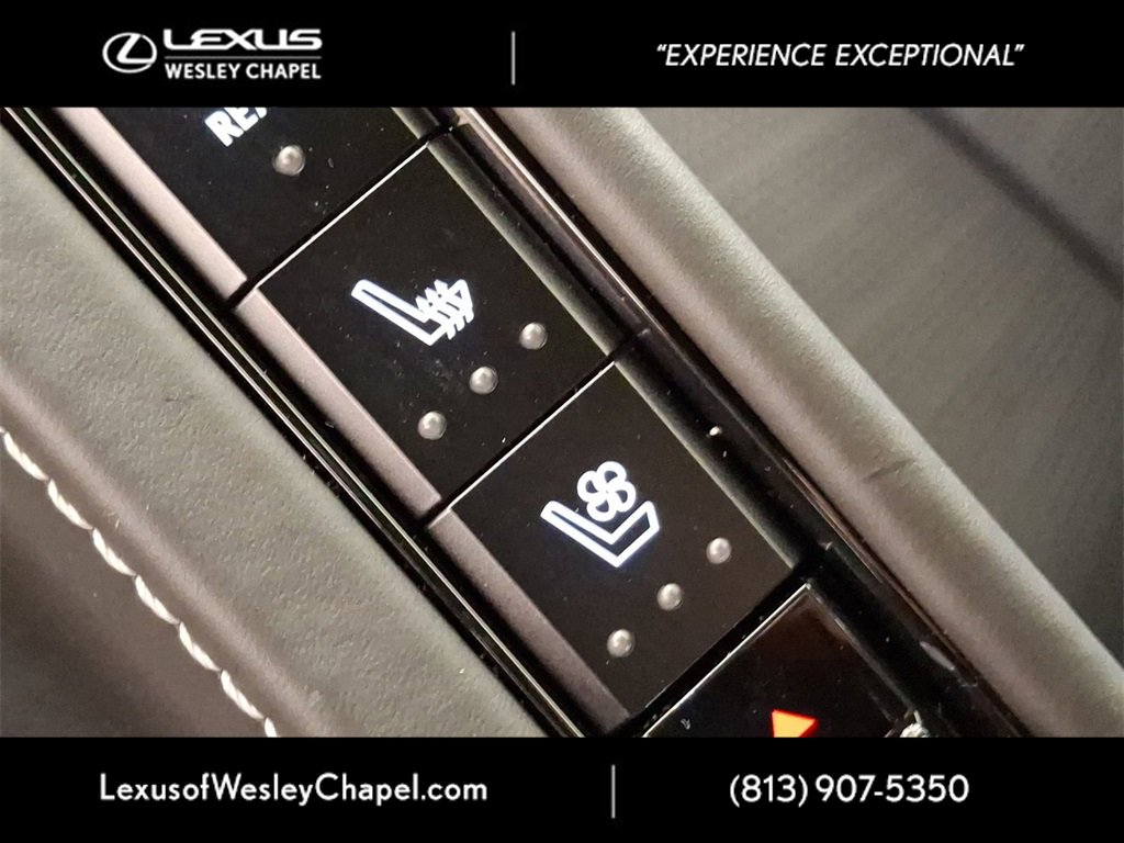 Used 2023 Chevrolet Corvette Stingray Premium Conv w/ Z51 Performance Package image 24