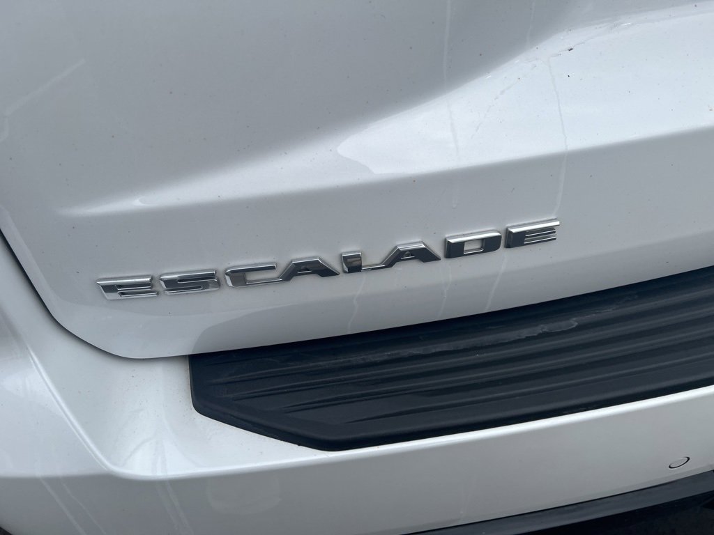 Used 2021 Cadillac Escalade Premium Luxury w/ Performance Package image 10