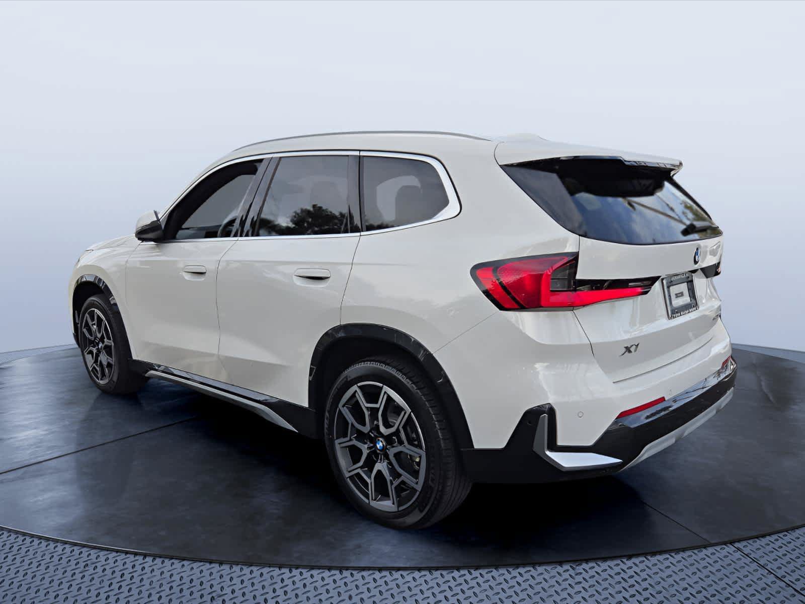Certified 2026 BMW X1 xDrive28i w/ Technology Package AWD/4WD image 5