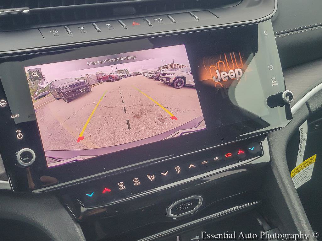 New 2026 Jeep Grand Cherokee Altitude AWD/4WD image 22