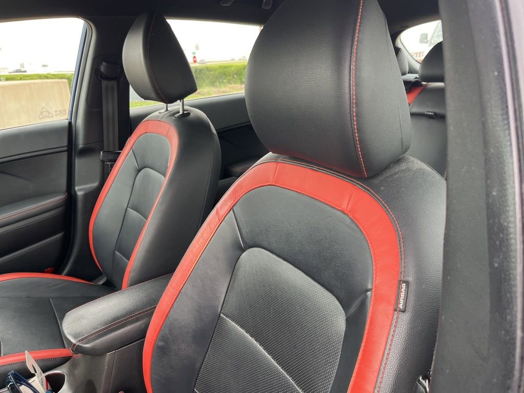 Used 2018 Kia Forte SX image 9