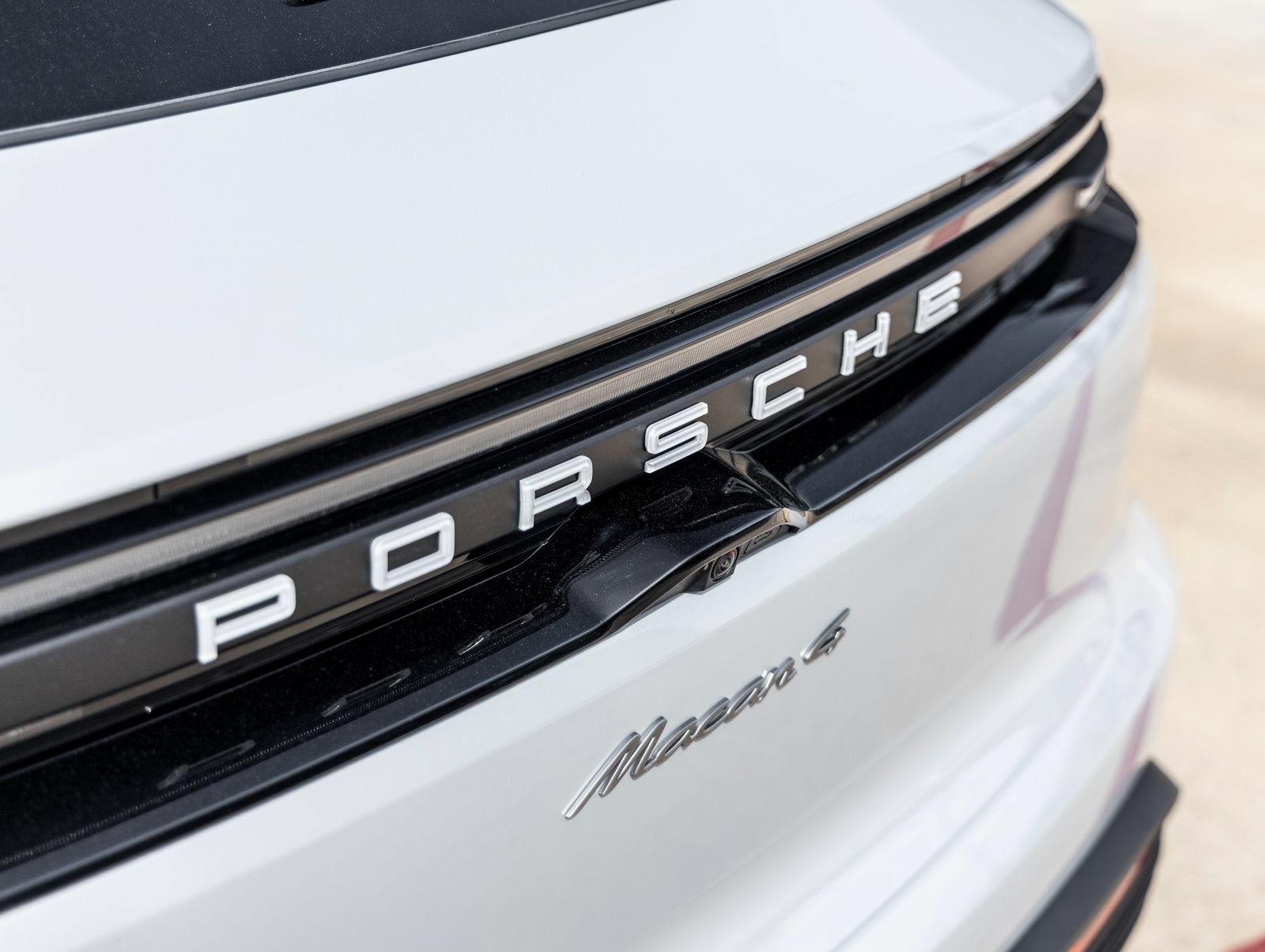 Certified 2026 Porsche Macan 4 Electric AWD/4WD image 16