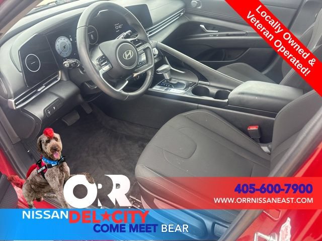 Used 2025 Hyundai Elantra SEL FWD image 13
