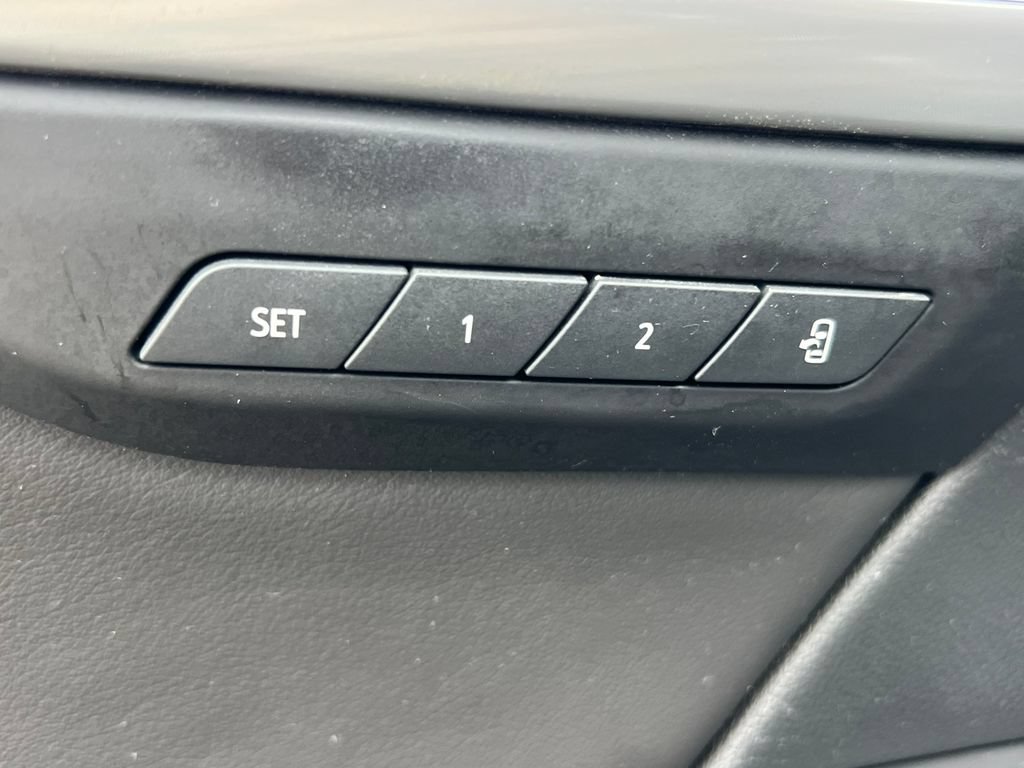 Used 2024 Buick Envision Avenir AWD/4WD image 18