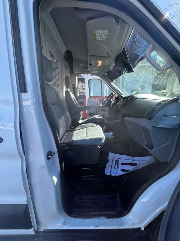 Used 2019 Ford Transit 250 148 Medium Roof image 22