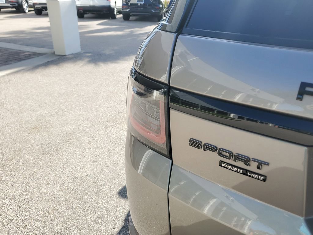Used 2021 Land Rover Range Rover Sport HSE Dynamic image 30