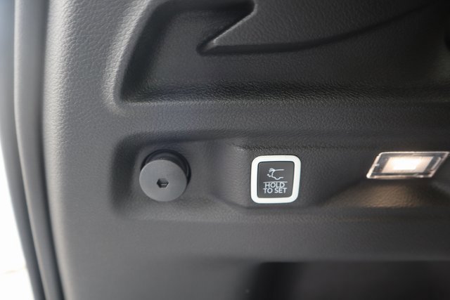 New 2025 Jeep Grand Cherokee L Limited w/ Trailer Tow Package image 28