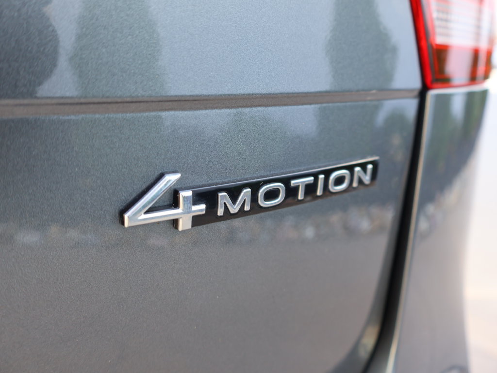 Used 2023 Volkswagen Tiguan SE AWD/4WD image 7