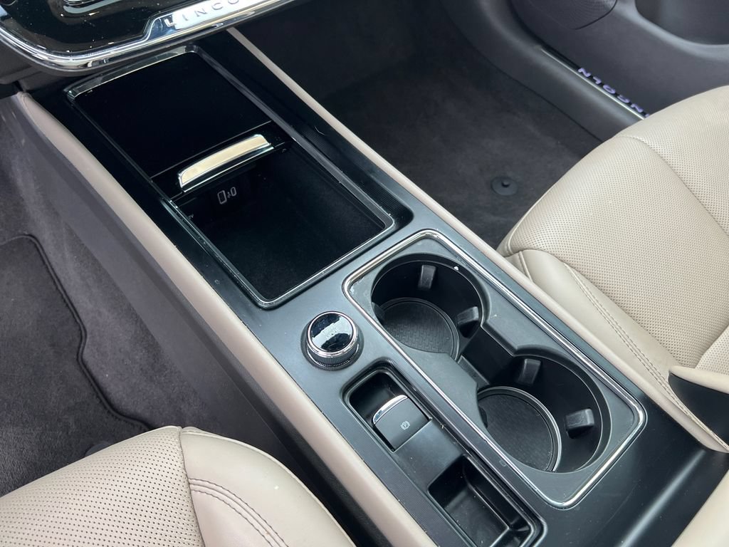 Used 2024 Lincoln Corsair Grand Touring AWD/4WD image 7