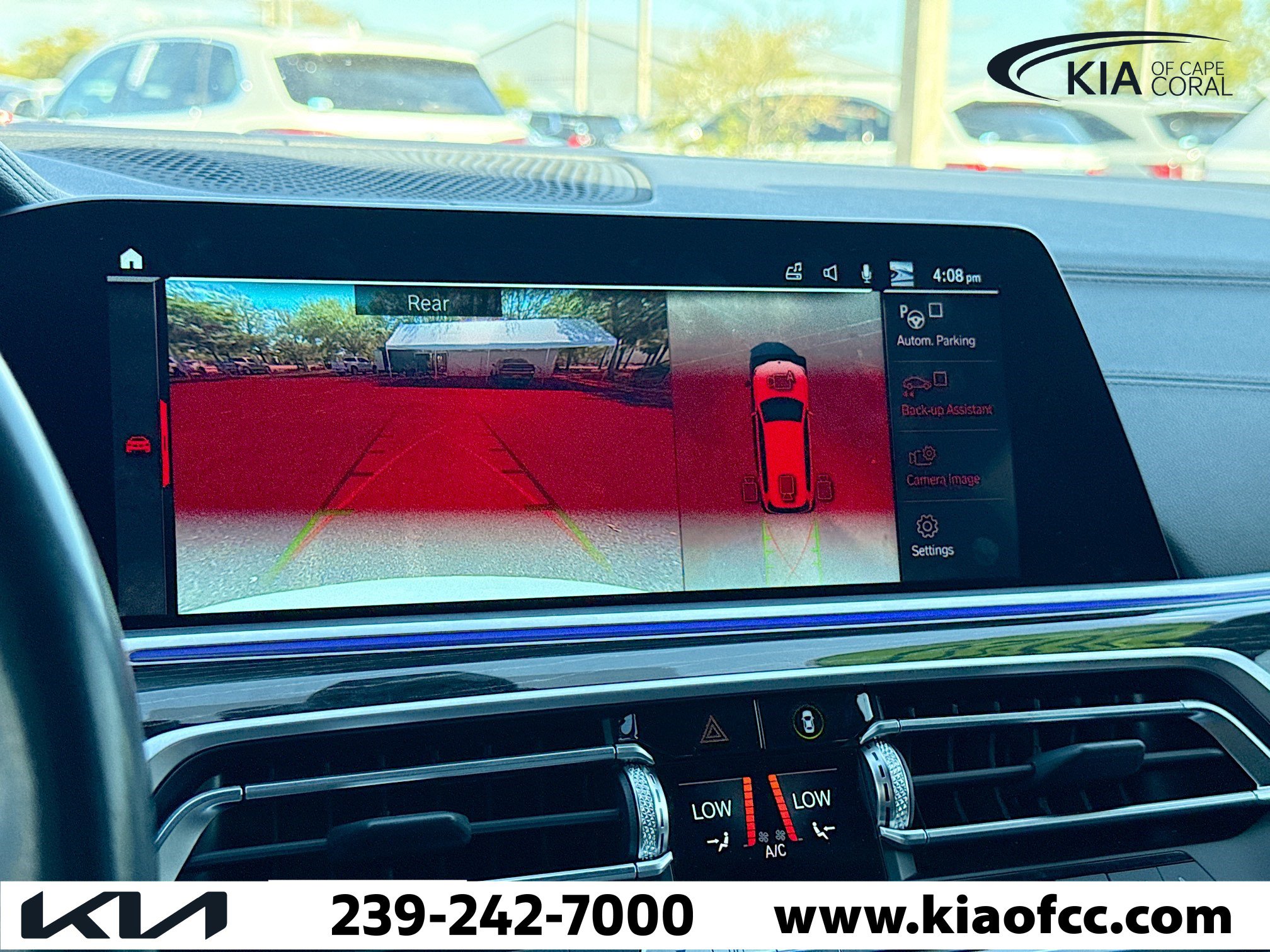 Used 2020 BMW X7 M50i w/ Executive Package image 35
