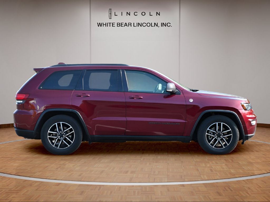 Used 2021 Jeep Grand Cherokee Trailhawk w/ Trailhawk Luxury Group AWD/4WD image 4