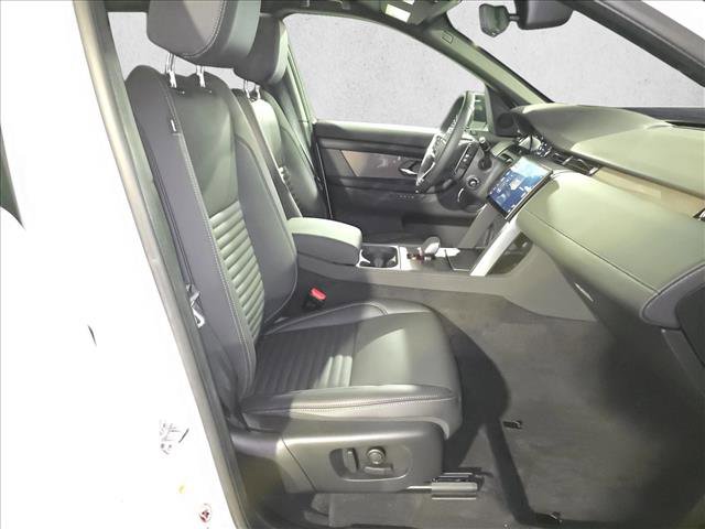 Used 2024 Land Rover Discovery Sport Dynamic SE image 10