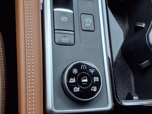 New 2026 Nissan Pathfinder Platinum image 18